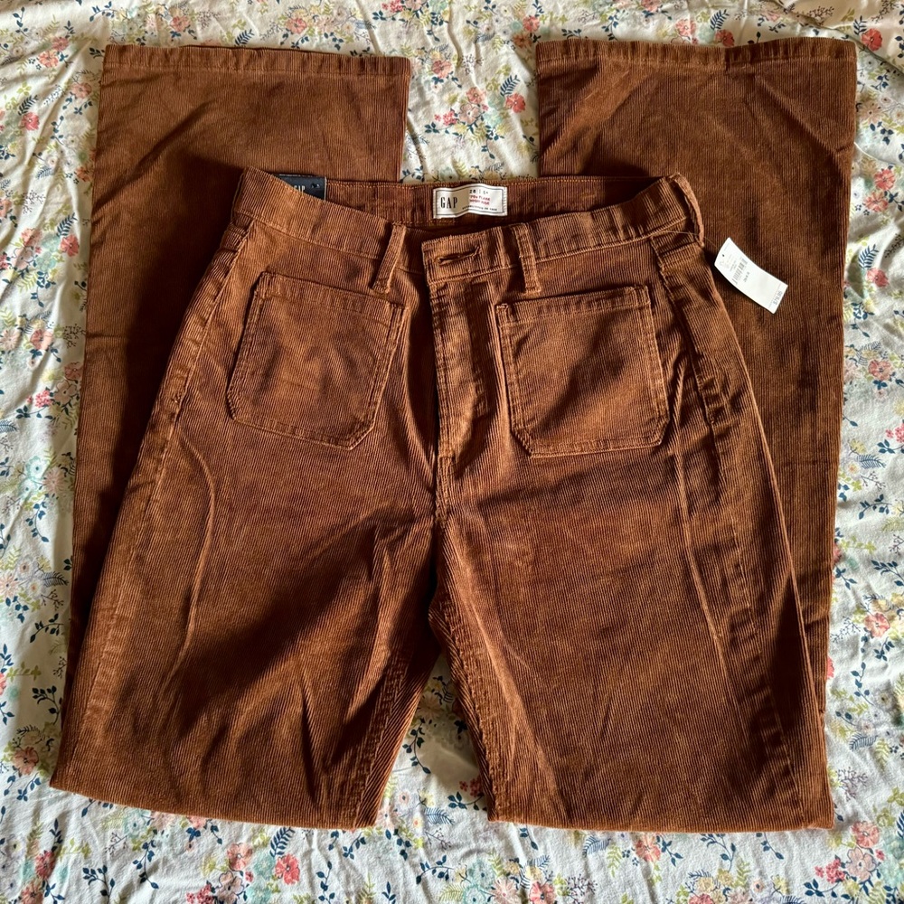 Gap brown corduroy 70s flare pants, size 6